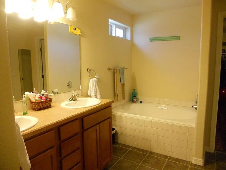 Building Photo - 482 NW Sandpiper Ave