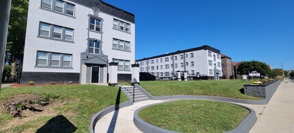 Building Photo - Live in Style without Breaking the Bank at Magnolias Living Apartments Washer & dryer in-unit