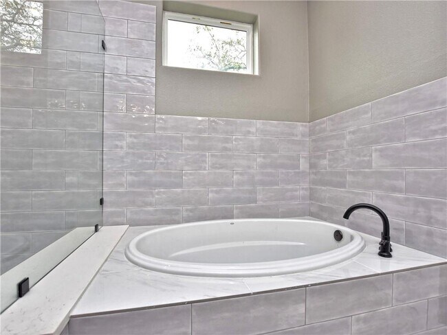 Building Photo - 16310 Forest Way