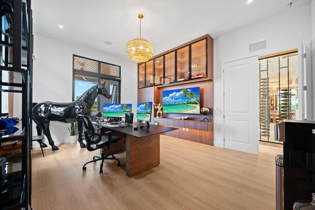 Building Photo - 5735 SW 104th Terrace