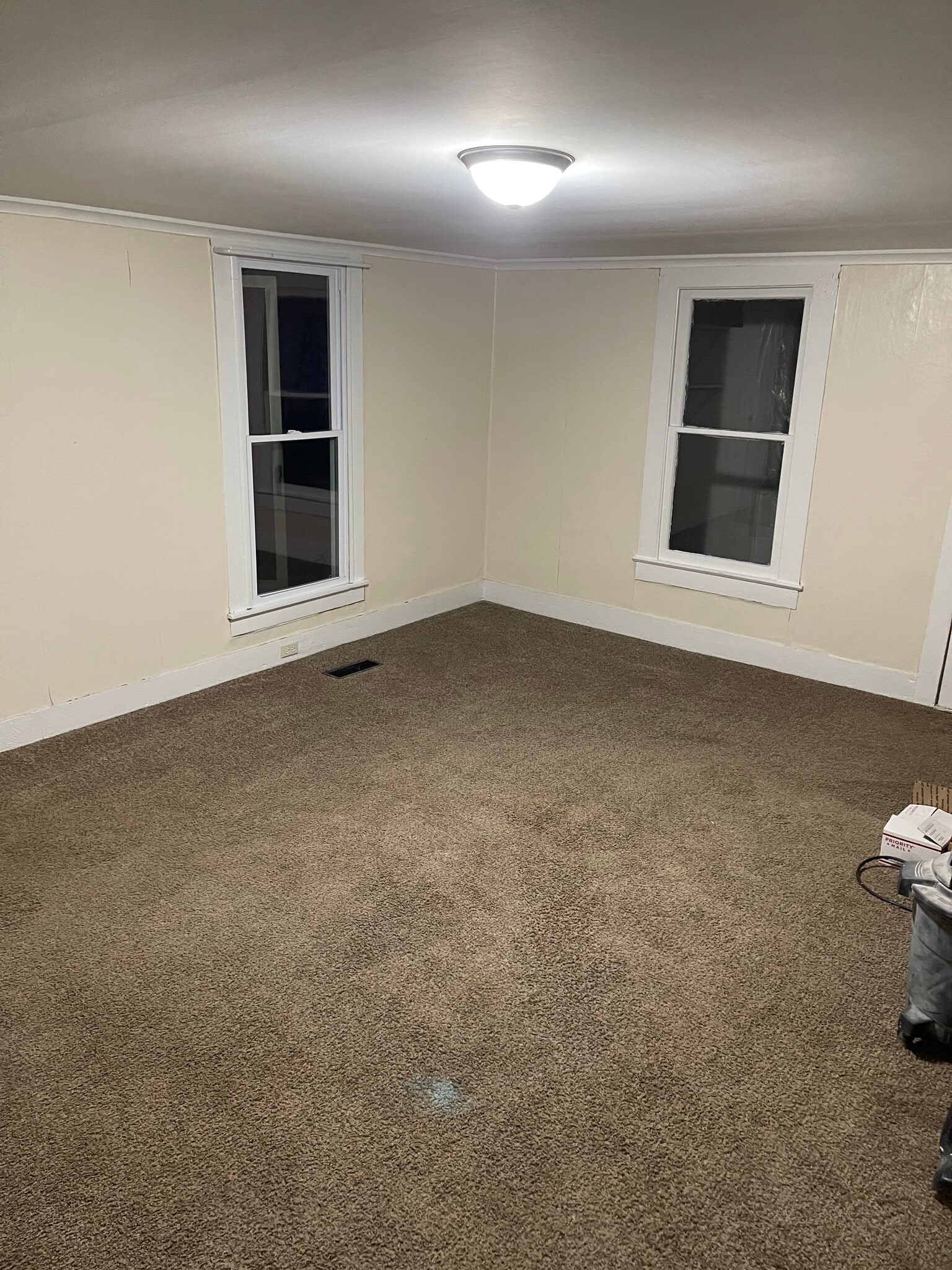 Building Photo - 215 N Irvine St