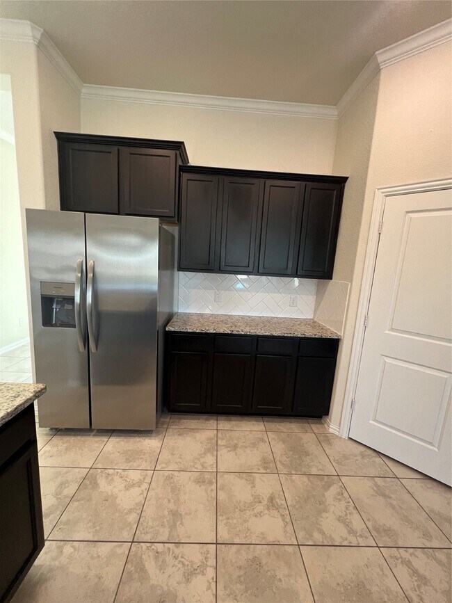 Building Photo - 4933 Spring Terrace Ln