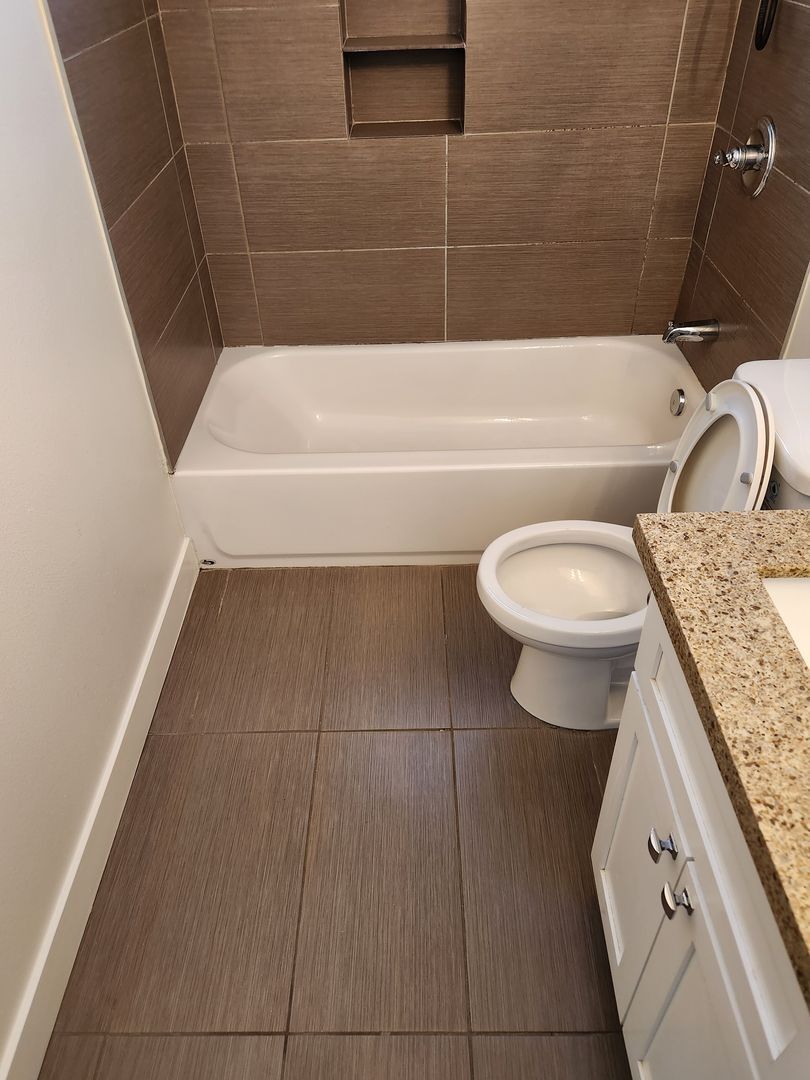 Building Photo - 1629 W Summit St