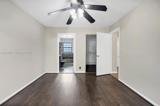 Building Photo - 681 Thornridge Ave