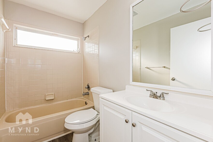 Building Photo - 8150 Tom Sawyer Dr