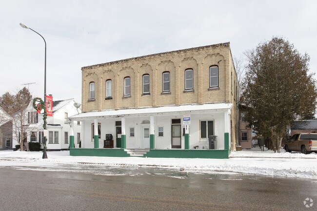 Building Photo - 104-110 N Michigan Ave