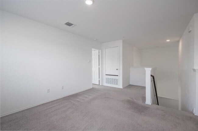 Building Photo - 509 Goat Willow Ln
