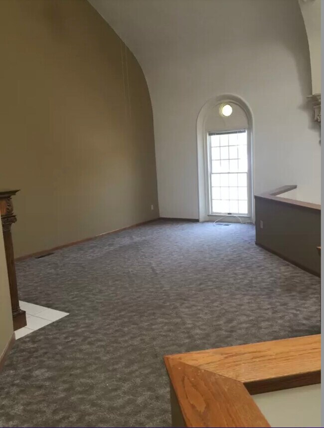 Building Photo - 300 W Jefferson St