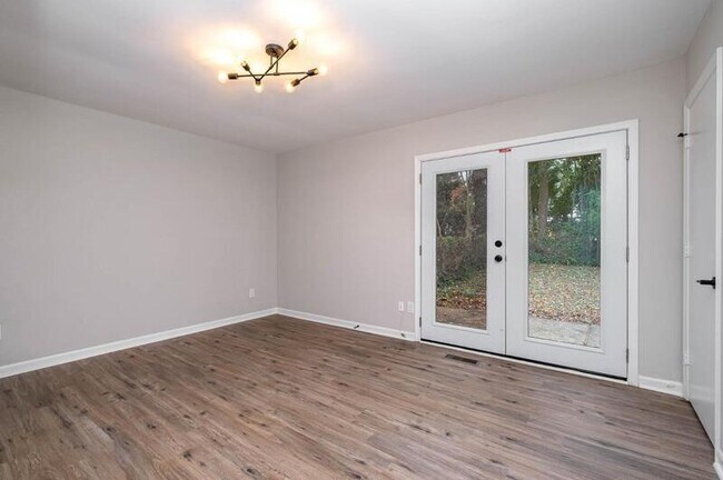 Building Photo - 6026 Olinda St