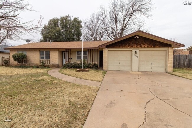 Building Photo - 4646 Sierra Madre Dr