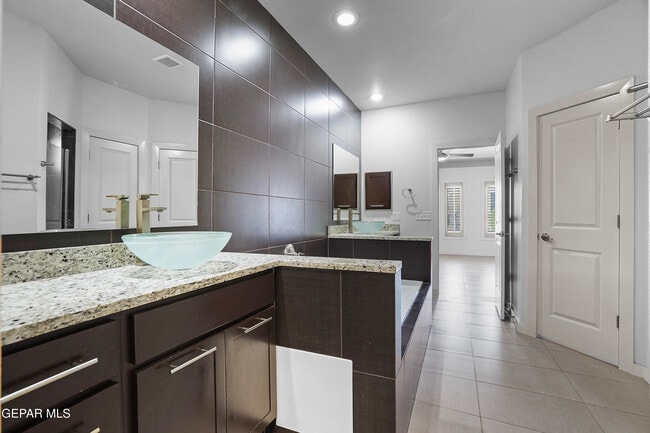 Building Photo - 14509 Ginger Kerrick