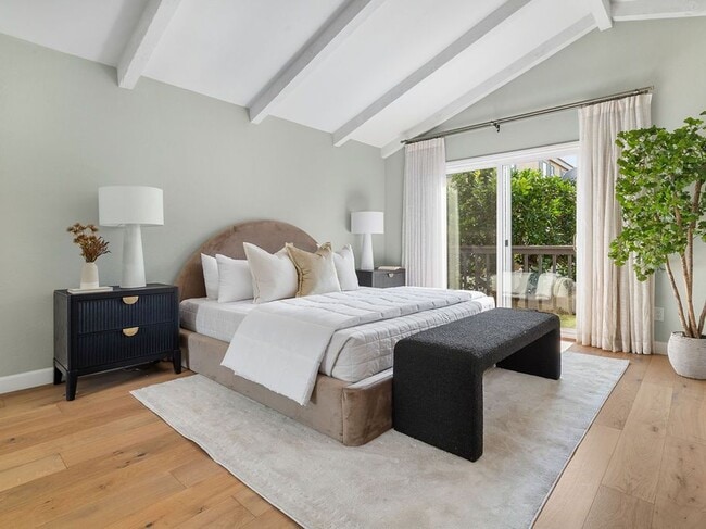 Building Photo - 1141 Stanford Ave