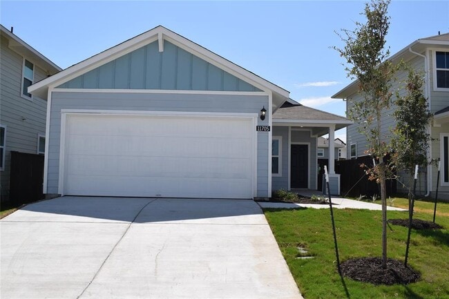 Building Photo - 11705 Murano Dr