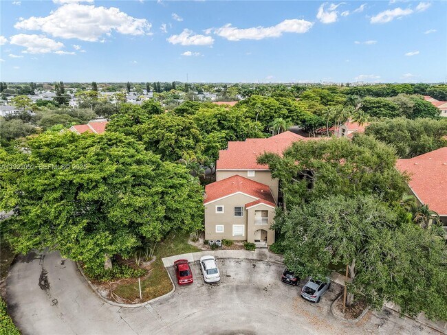 Building Photo - 1825 Palm Cove Blvd