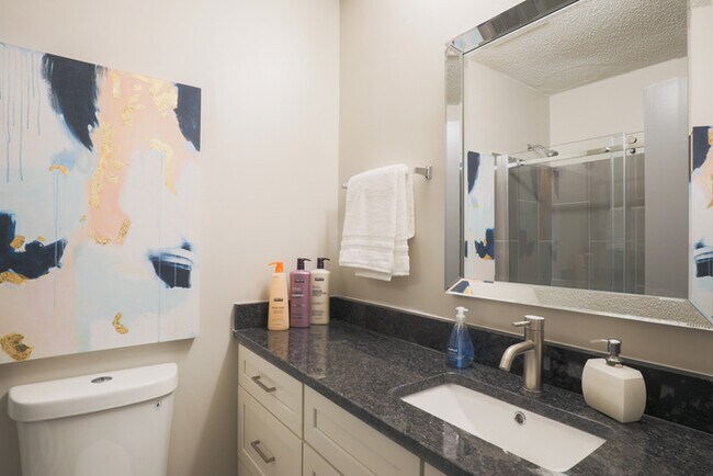 Building Photo - 6463 Klinect Ct