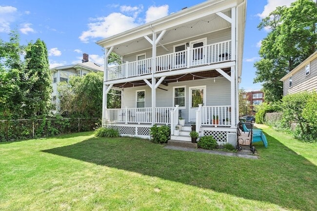 Building Photo - 52 Beechwood Ave