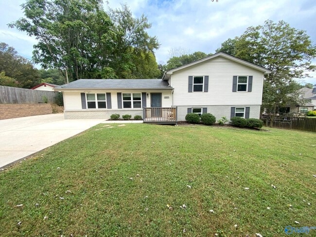 Primary Photo - 237 Schrimsher Rd