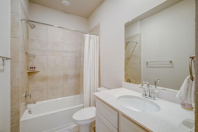 Building Photo - 5407 Jason Dr