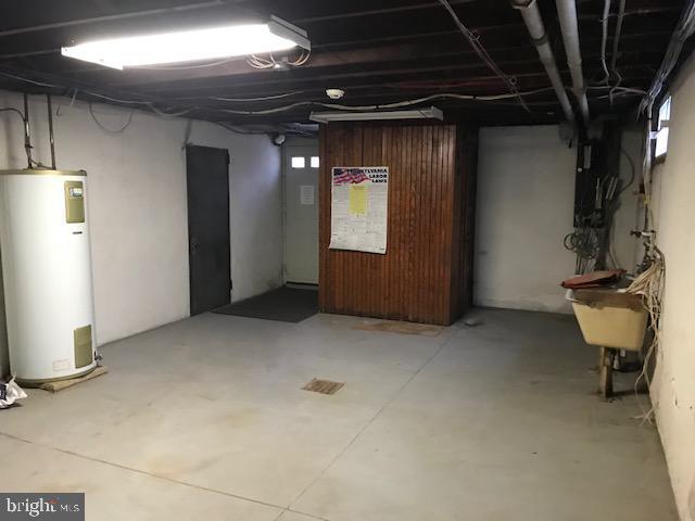 Building Photo - 505 E Lancaster Ave