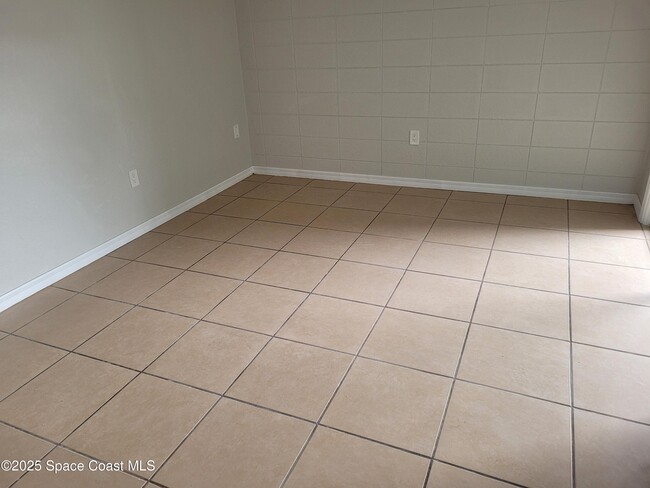 Building Photo - 130 Bouganvillea Dr