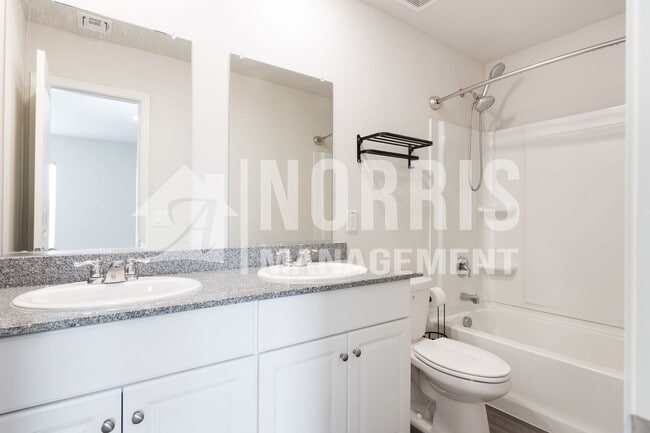 Building Photo - Beautiful New Home in Arizona City