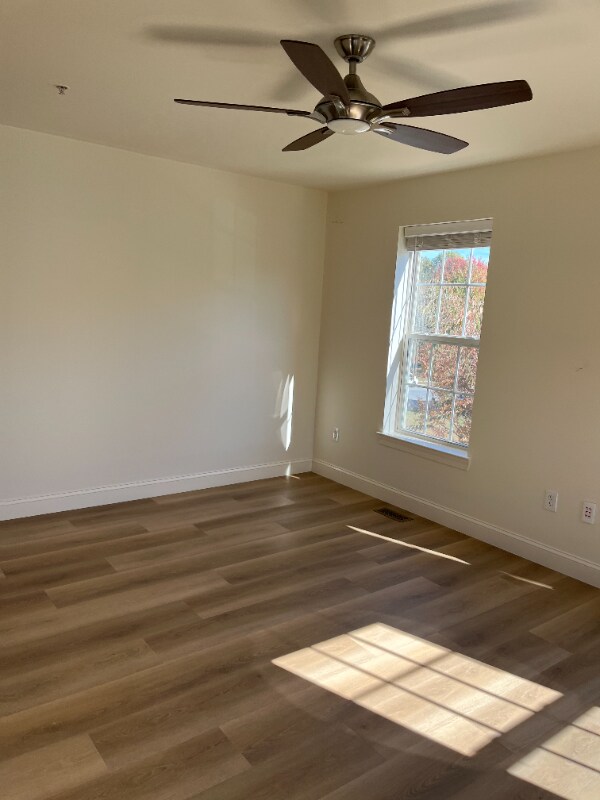 Building Photo - 604 Highland Ridge Ave