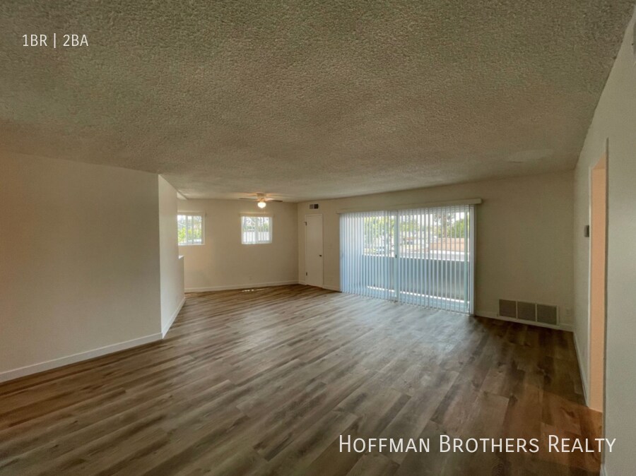 Building Photo - 6039 Whitsett Ave