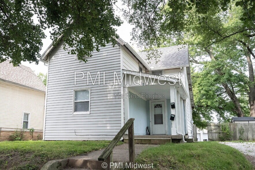 Building Photo - 831.5 S Webster St