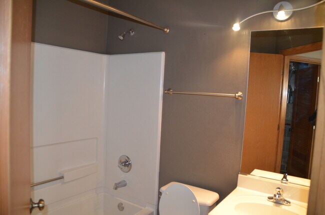 Building Photo - 2503 Dickens Dr