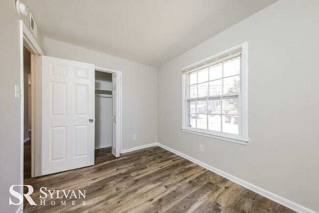 Building Photo - Come view this adorable, move-in ready home