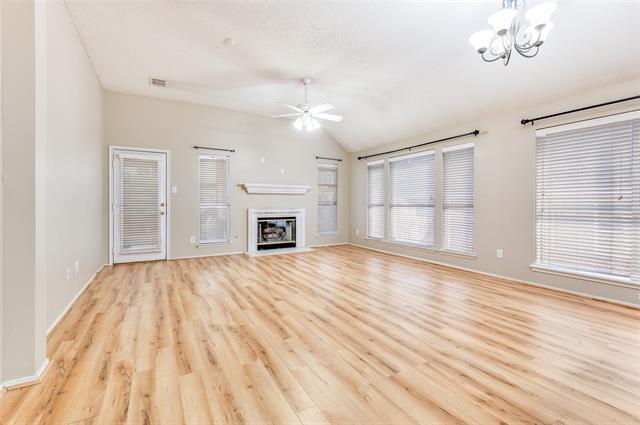 Building Photo - 4921 Tulip Ln