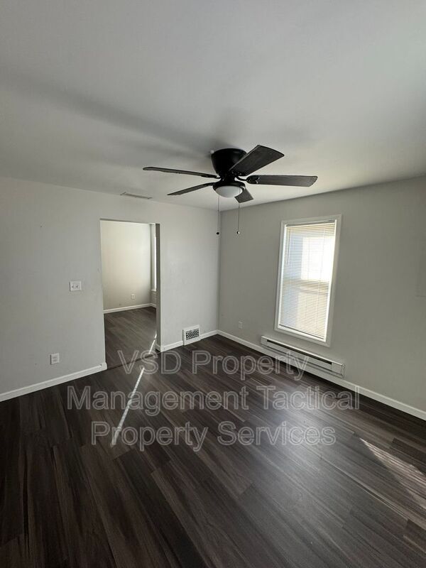 Building Photo - 2907 Oakwood Ave