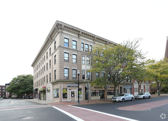 Primary Photo - Main Street Apartments