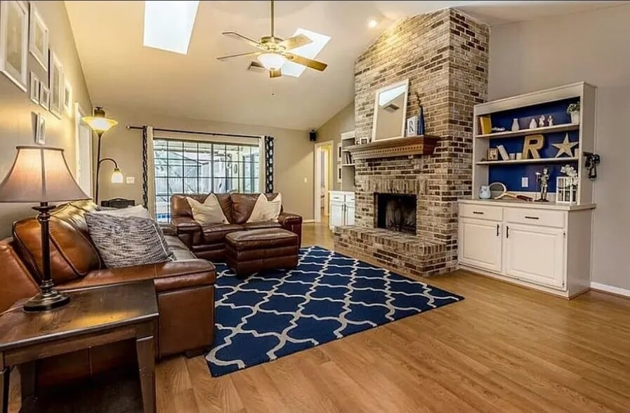 Building Photo - 2152 Palm Crest Dr