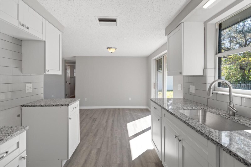 Building Photo - 7926 Gulf Way