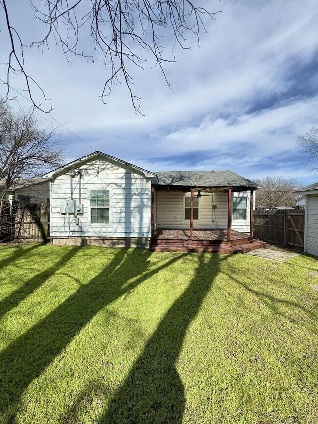 Building Photo - 4000 Austin Ave