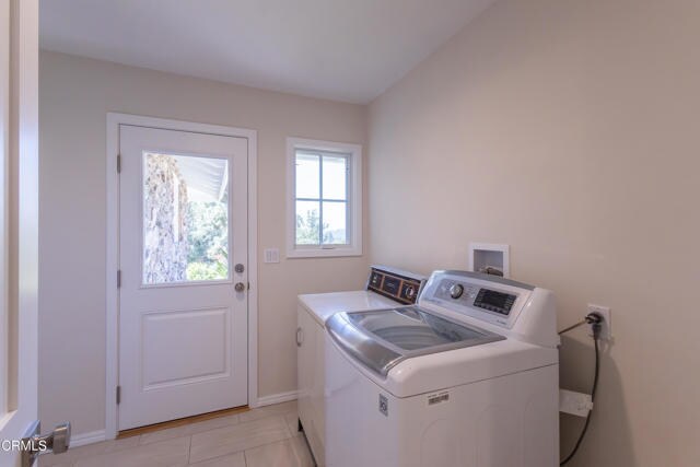 Building Photo - 555 Paulette Pl