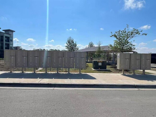 Building Photo - 141 Mammoth Dr