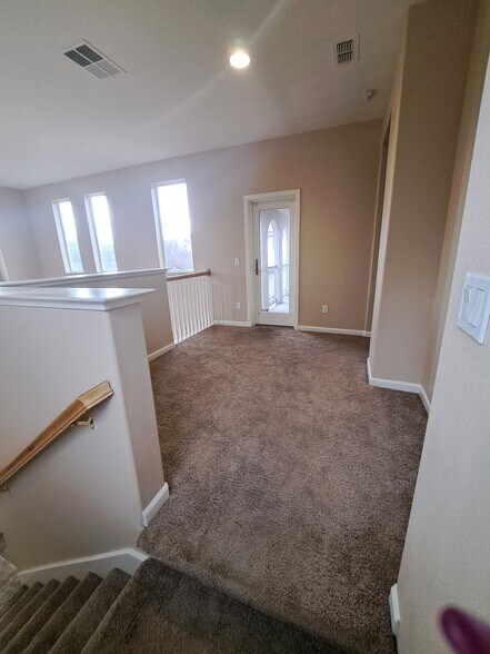 Building Photo - 5300 Janero Way