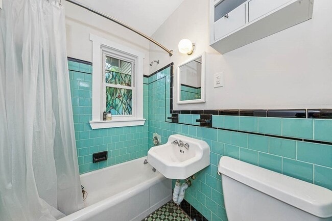 Building Photo - 27 Franklin St