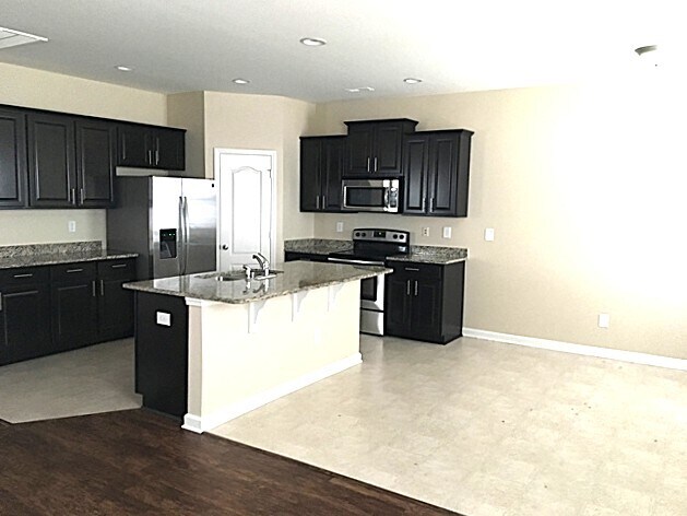 Building Photo - 1006 Lavender Ln