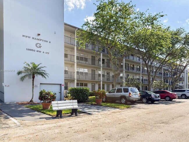 Building Photo - 13250 SW 4th Ct