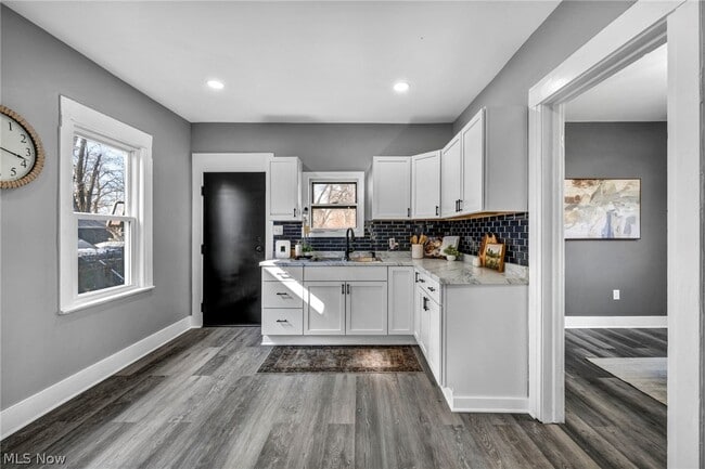 Building Photo - 2986 E 59th St