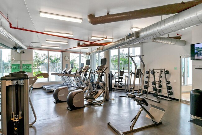 Building Photo - 3029 NE 188th St