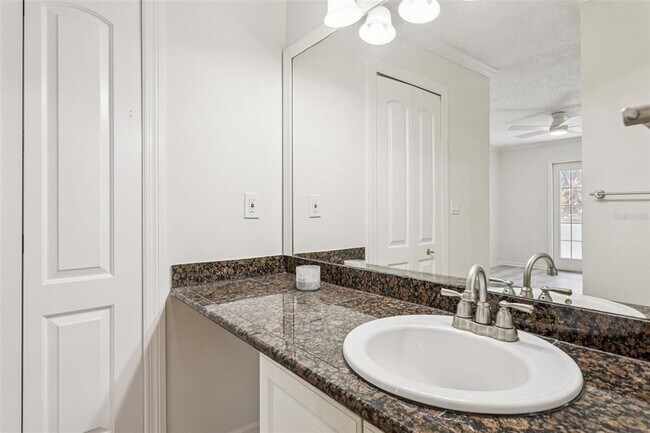 Building Photo - 2101 Fox Chase Blvd