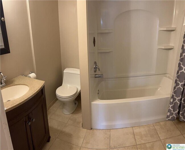 Building Photo - 402 Prospect Ave