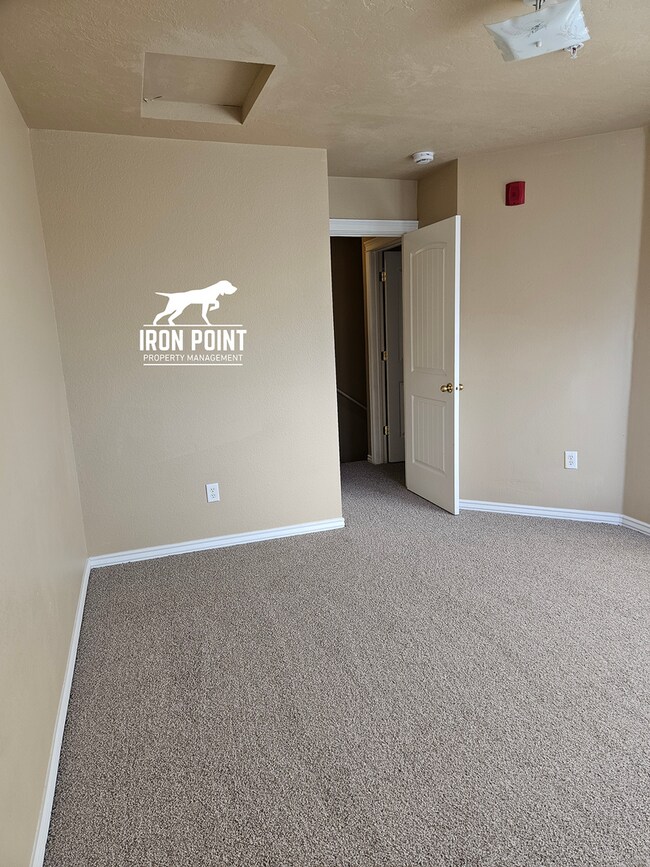 Building Photo - ELD4017