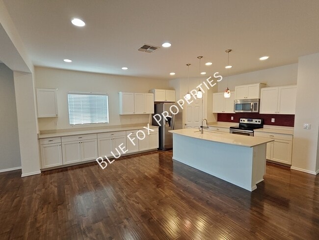 Building Photo - 34185 S Presidio Pl
