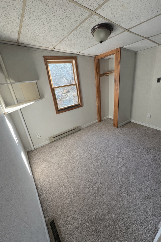 Building Photo - 800 S Depeyster St