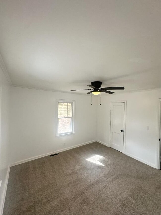 Building Photo - 138 Busha St